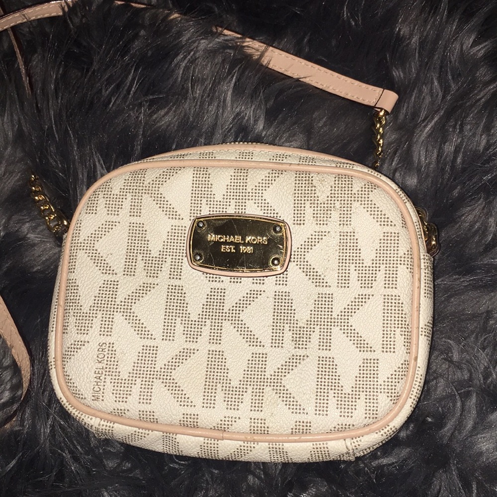 Michael kors crossbody